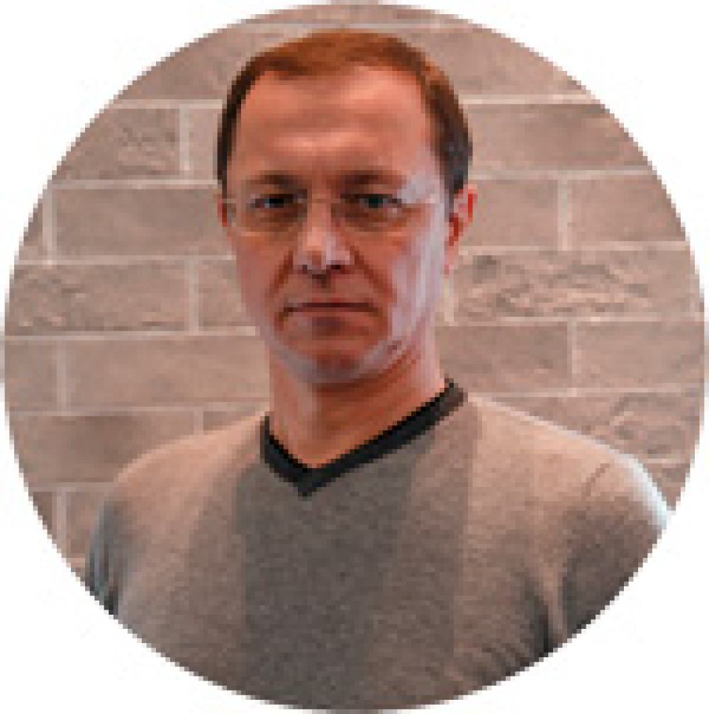 Олег Богданов — ведущий аналитик, заместитель главного редактора радио «Коммерсантъ FM»