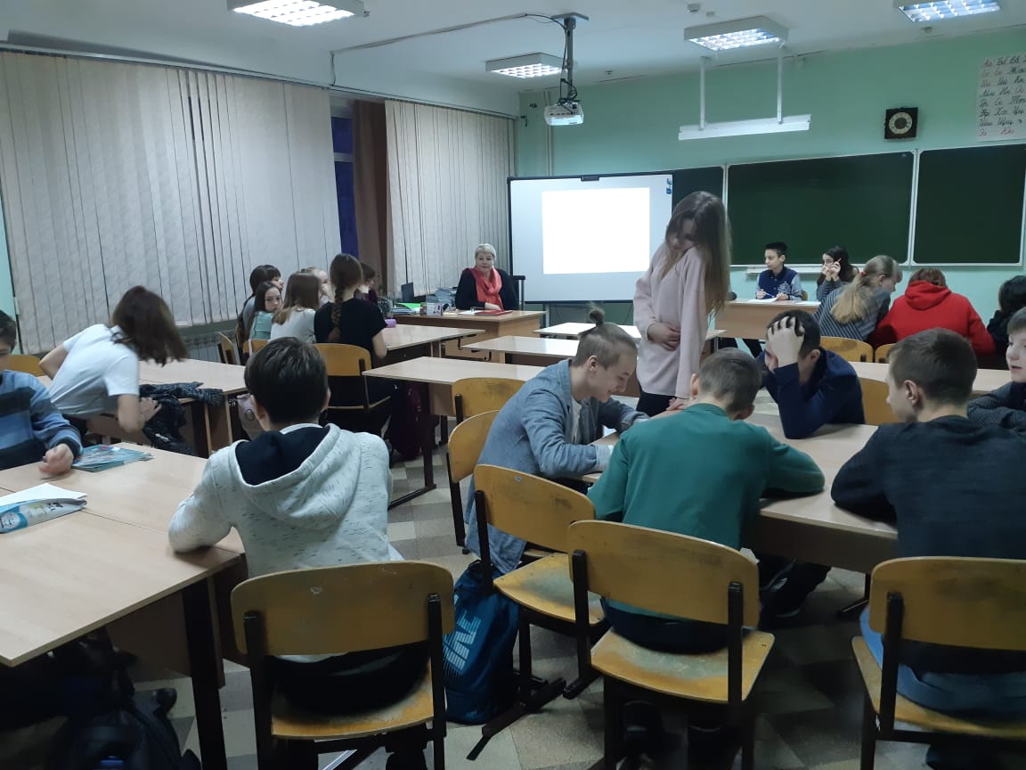 Томских школьников на квизе по сказкам научили распознавать мошенников Томских школьников на квизе по сказкам научили распознавать мошенников