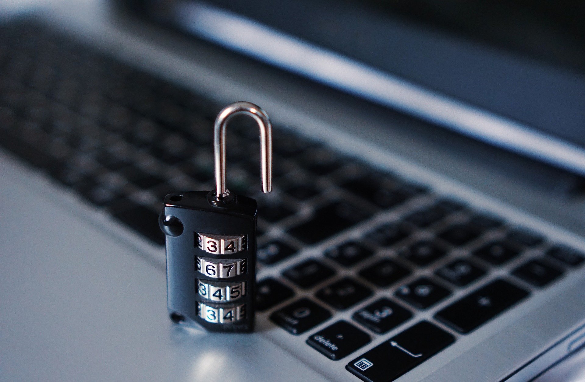 Информацию о киберпреступлениях соберут через госуслуги Информацию о киберпреступлениях соберут через госуслуги